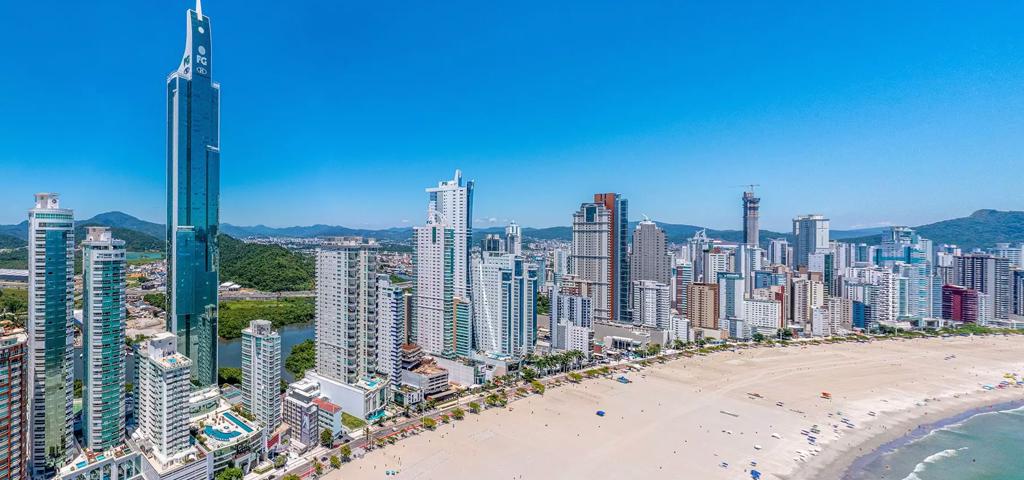 Η μικρή πόλη της Βραζιλίας με τους εντυπωσιακούς ουρανοξύστες Η μικρή πόλη της Βραζιλίας με τους εντυπωσιακούς ουρανοξύστες